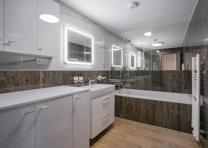 Eurovea Executive With Balcony 브라티슬라바