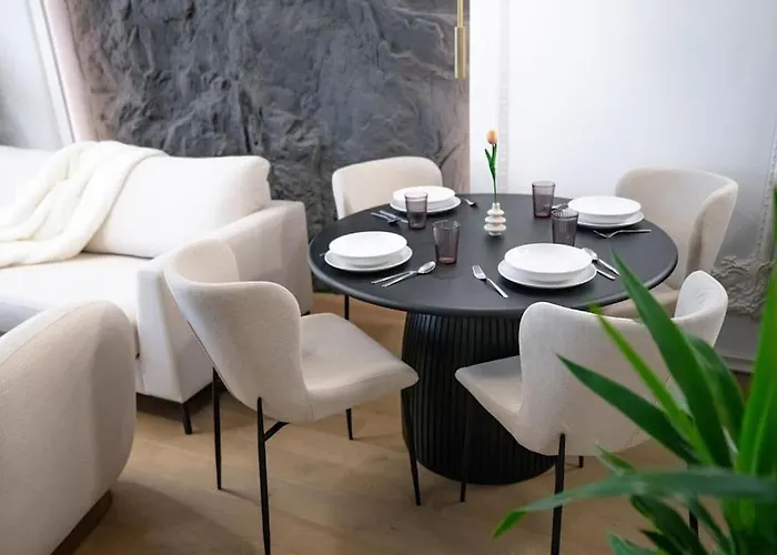 Eurovea Executive With Balcony 아파트